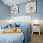 Casa Marlene Luxury Seafront * غيمار