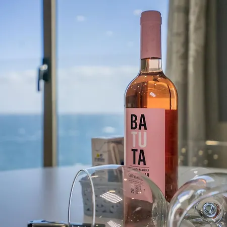 Casa Marlene Luxury Seafront * グイマー