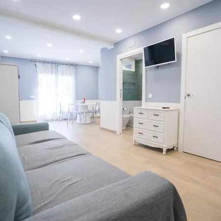 Casa Marlene Luxury Seafront 아파트 *