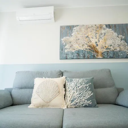 Casa Marlene Luxury Seafront Apartament