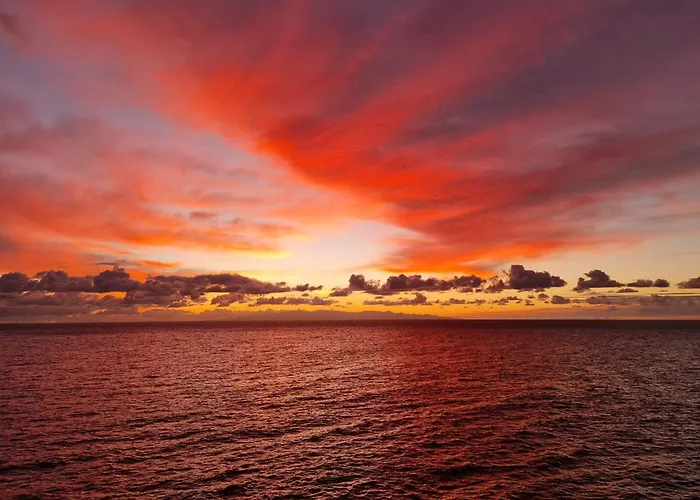 Casa Marlene Luxury Seafront Апартаменты *