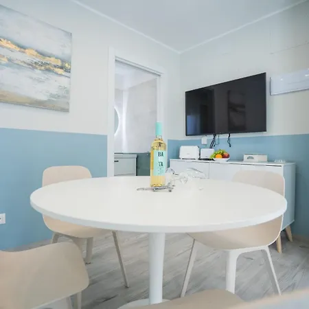 Casa Marlene Luxury Seafront *