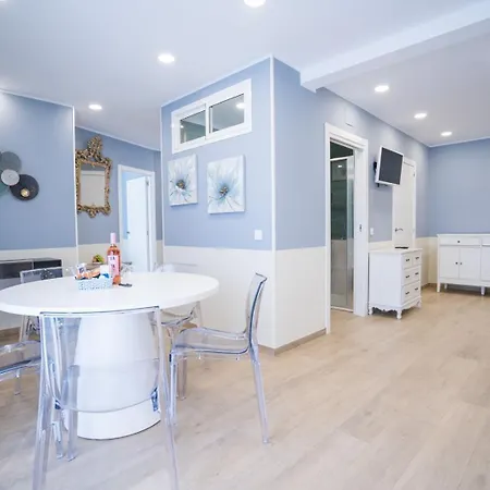 Casa Marlene Luxury Seafront Appartamento *