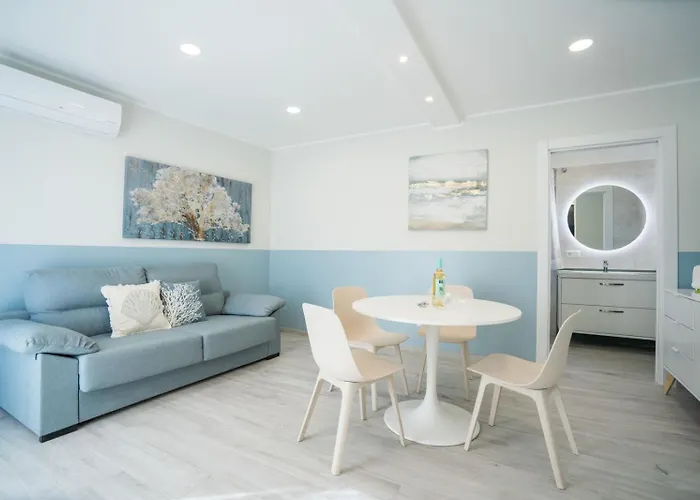 Casa Marlene Luxury Seafront דירה *