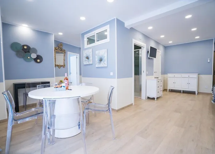 Casa Marlene Luxury Seafront דירה *