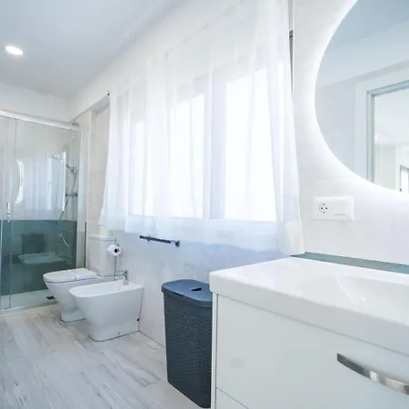 Апартаменты Casa Marlene Luxury Seafront *